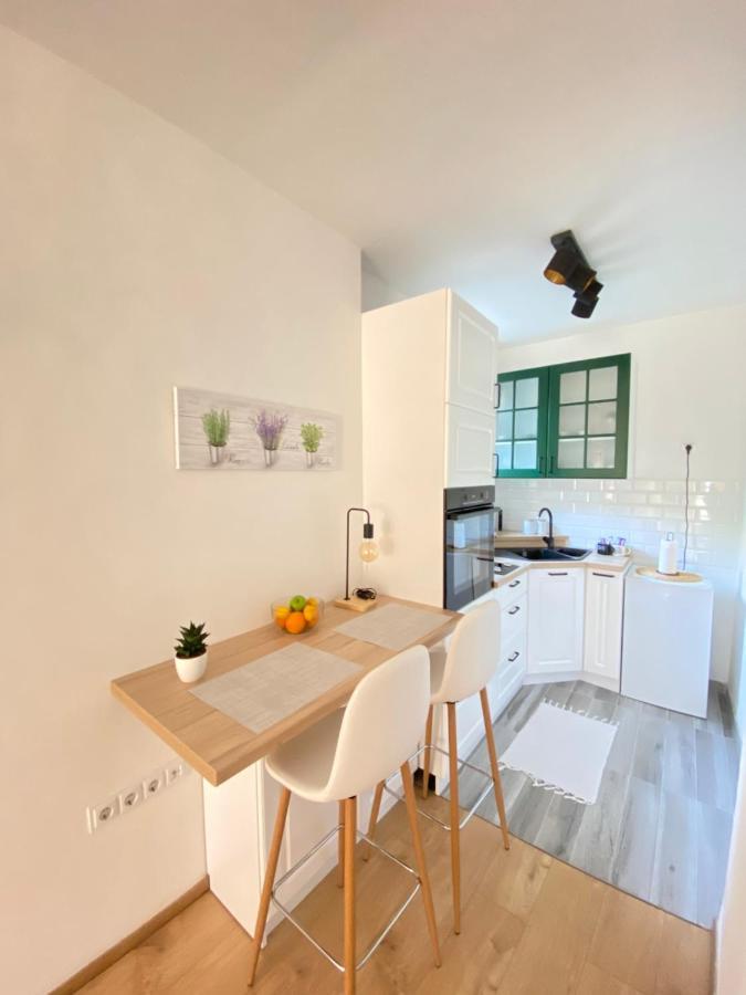 Modern Studio Apartment In The Old Town SJJ Eksteriør billede