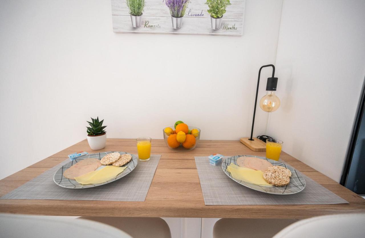 Modern Studio Apartment In The Old Town SJJ Eksteriør billede